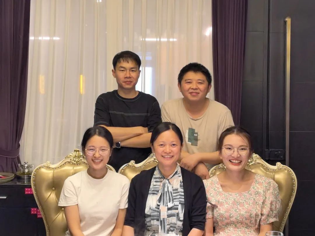 1728992925268677.jpg 640 (1).jpg