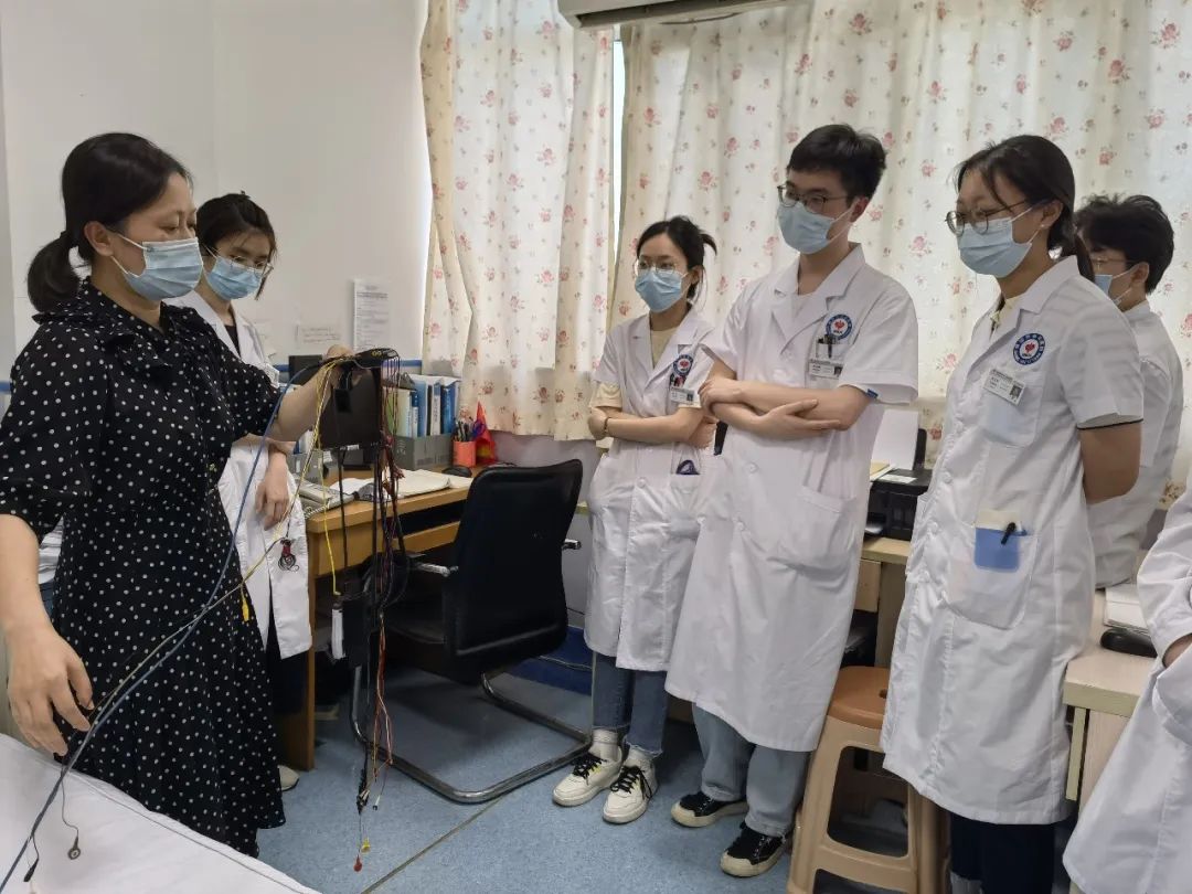 1728993329381388.jpg 640 (4).jpg